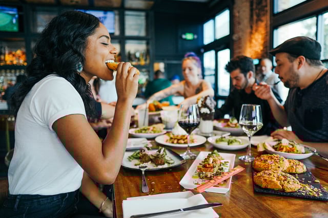 Why team chat is crucial for restaurants