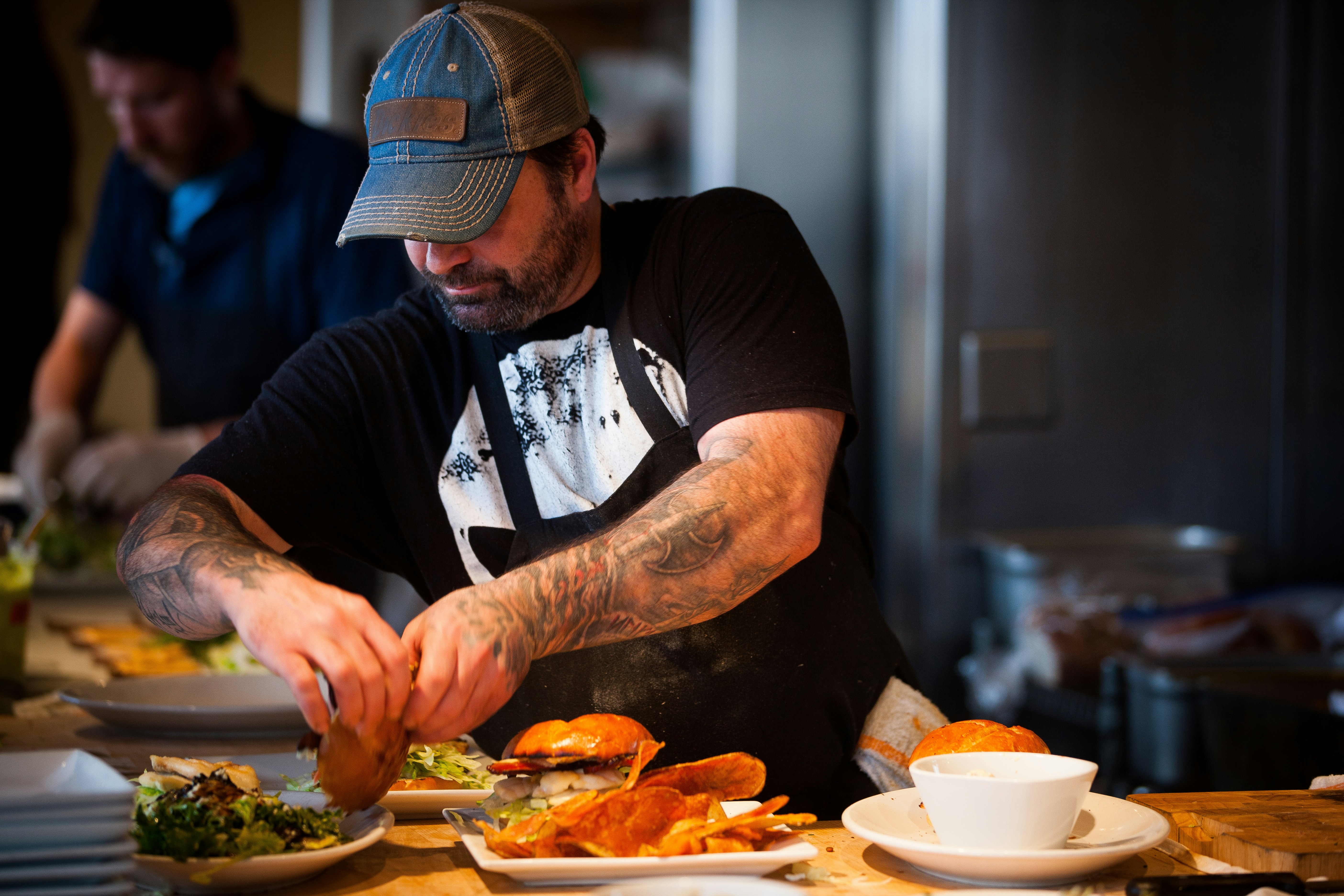 Fast food hiring: Why chains are mass hiring